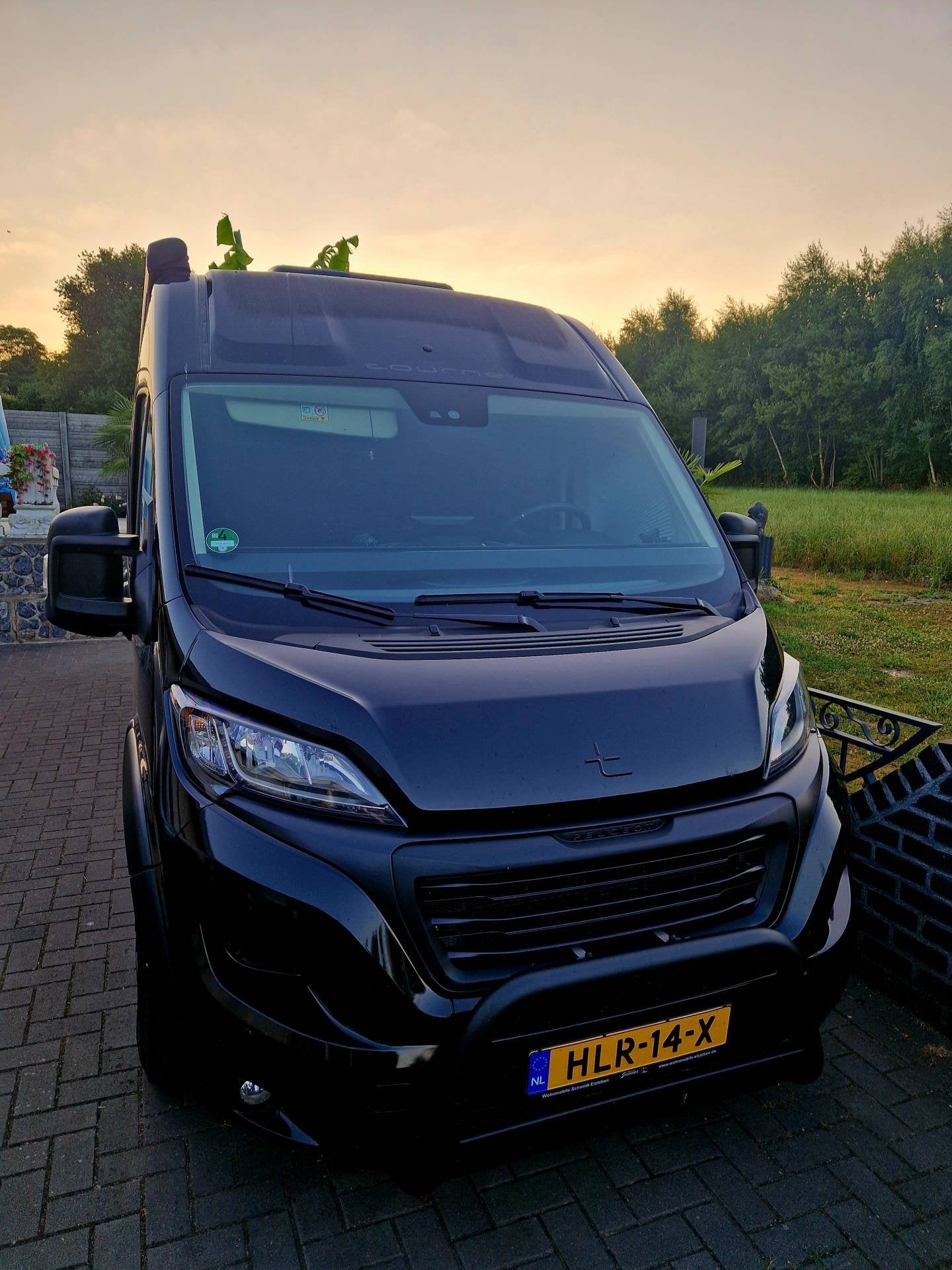 tourne mobil TOURNE Tourne 640 buscamper lengtebedden in nie, Overige merken, Achteruitrijcamera, Ringverwarming, 10 meter en meer