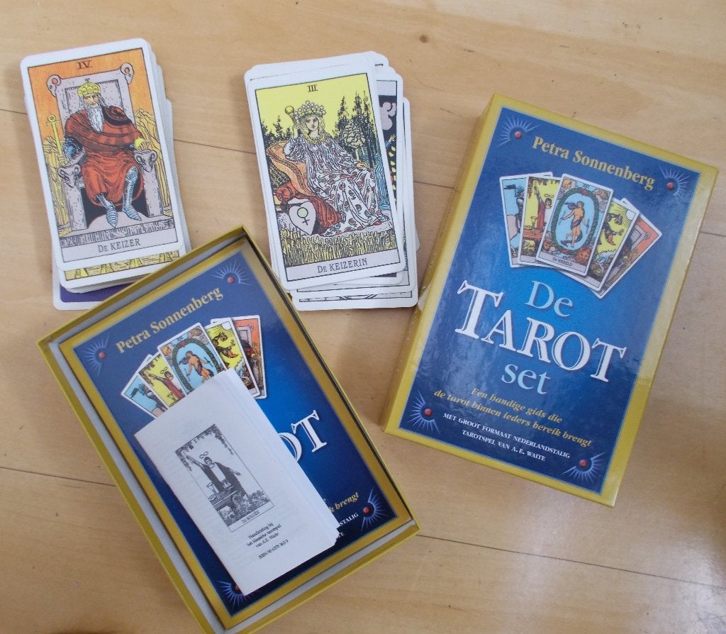 De tarot set ideaal voor beginners van Petra Sonnenberg, Boeken, Verzenden, Zo goed als nieuw, Tarot of Kaarten leggen, Overige typen