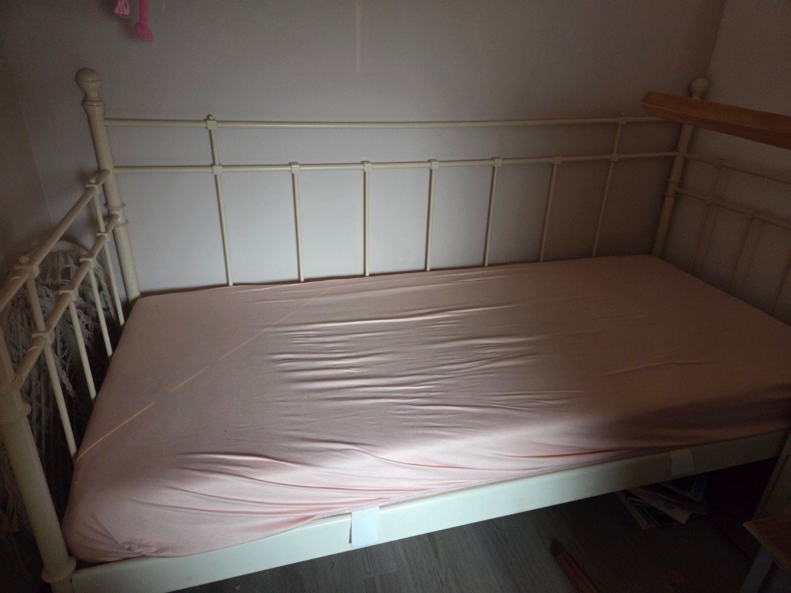 Wit metalen eenpersoonsbed met spijlen, Ophalen, Gebruikt, 90 cm, Eenpersoons