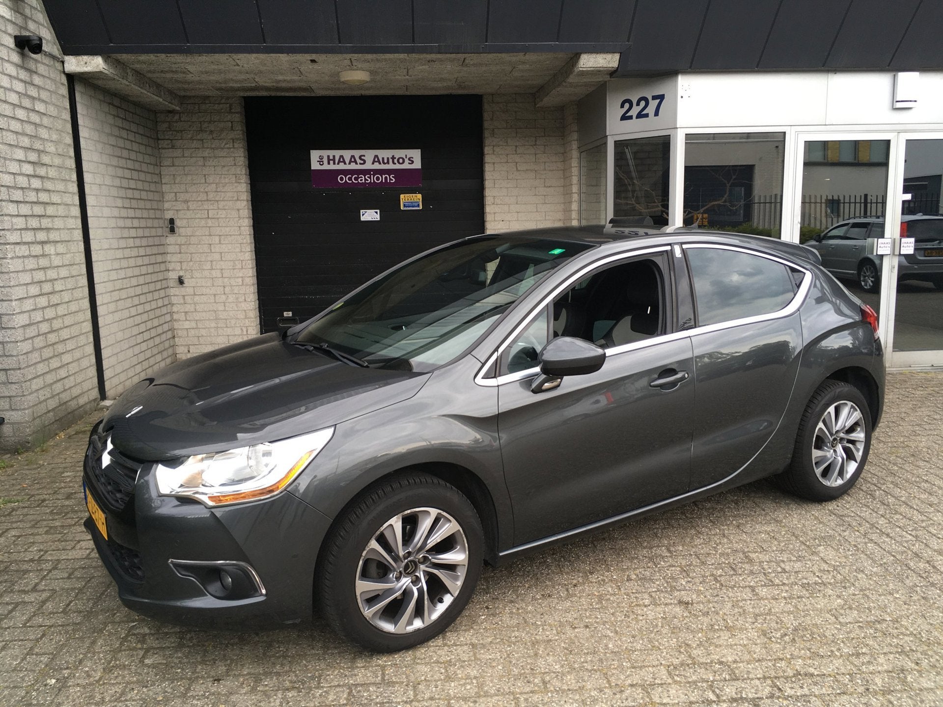 Citroen DS4 1.6 BlueHDi Business / FULL OPTIONS / ALU VELGEN, Auto's, Citroën, Voorwielaandrijving, 4 cilinders, Leder en Stof