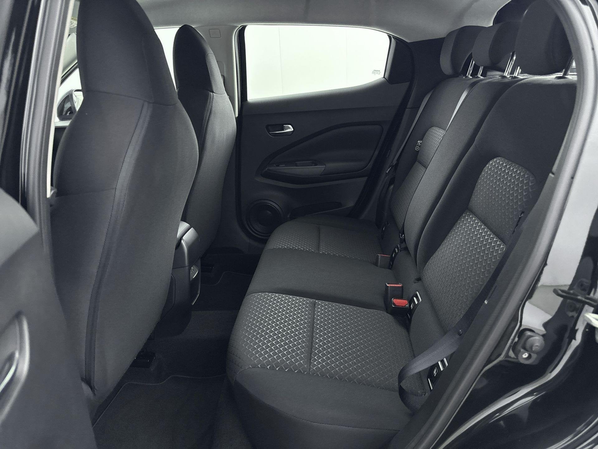 Foto 27 van Nissan Juke 1.0 DIG-T Acenta 114PK | Achteruitrijcamera | Ap