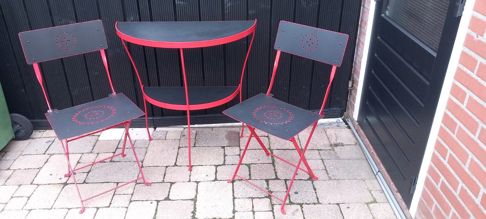 Opgeknapte Bistroset: 2 stoelen en halfronde tafel, Tuin en Terras, Tuinsets en Loungesets, Ophalen, Gebruikt, Stoel, 2 zitplaatsen