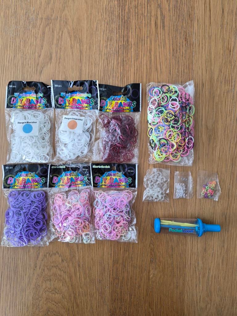 Grote set Loom Bands met UV- en glow-in-the-dark effect, Ophalen of Verzenden, Zo goed als nieuw, Overige typen