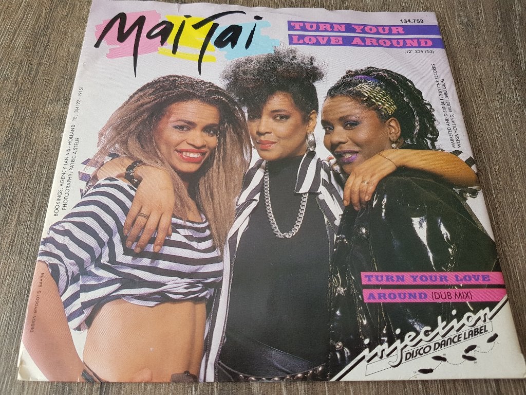Single Mai Tai / Turn your love around / i.z.g.s., 7 inch, Ophalen of Verzenden, Zo goed als nieuw, Pop