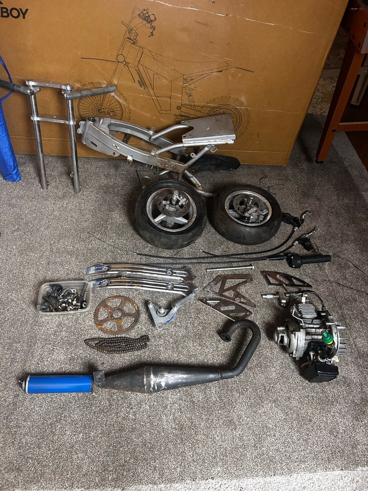 Mini bike in onderdelen, Fietsen en Brommers, Minibikes, Midibikes en Pitbikes, Ophalen of Verzenden, Gebruikt, Schijfrem, Overige typen