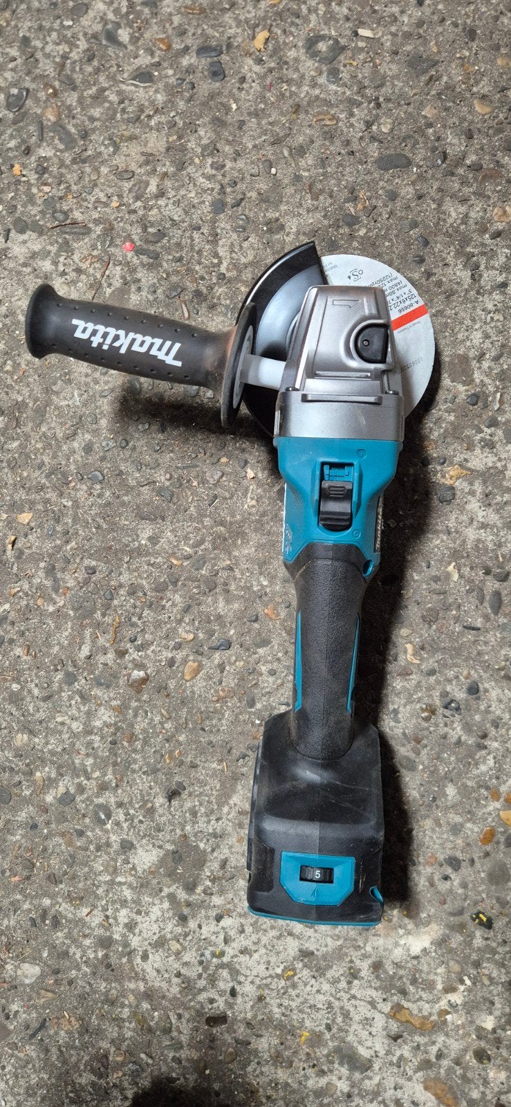 Nieuwe Makita Haakse Slijper GA026G - Ongebruikt, Ophalen