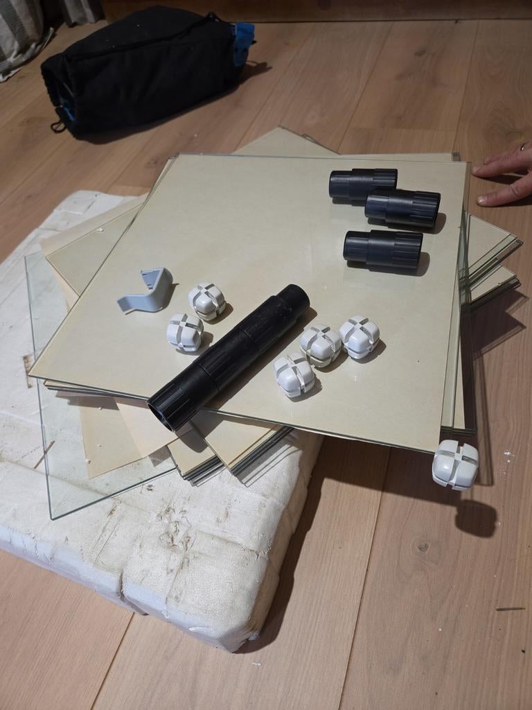 Shopex vitrinekast of tafel? 25 glasplaten met accessoires, Ophalen, Nieuw, Minder dan 80 cm, Glasplaat