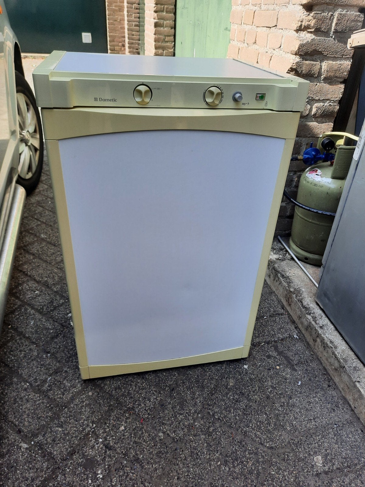 Dometic tafelmodel camping caravan koelkast op gas en 220v, Ophalen of Verzenden