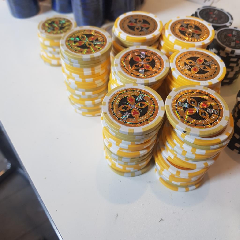 Poker chips waarde 1000 - ongeveer 150 stuks, Hobby en Vrije tijd, Gezelschapsspellen | Overige, Vijf spelers of meer, Ophalen of Verzenden