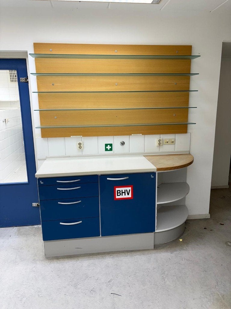 Praktijkinrichting / - keuken, Ophalen, Gebruikt, Blauw, 200 cm of meer
