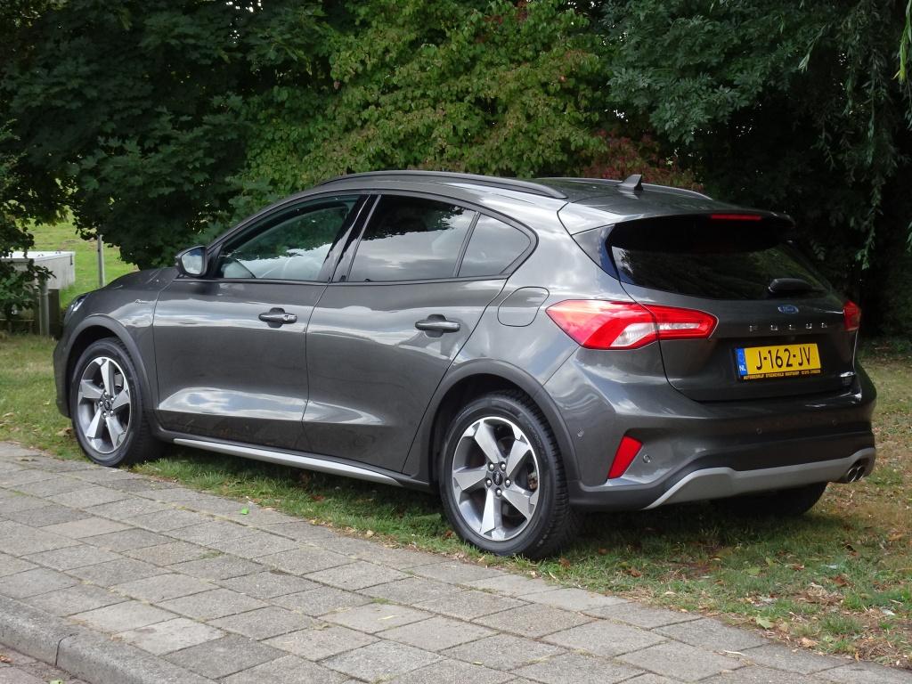 Ford Focus 1.0 125pk Active met Camera en Navi (bj 2020), Gebruikt, Euro 6, Automatische klimaatregeling, Origineel Nederlands