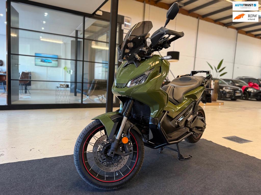 Honda Scooter NC 750 X-ADV Special one! Frozen Ubran Green A