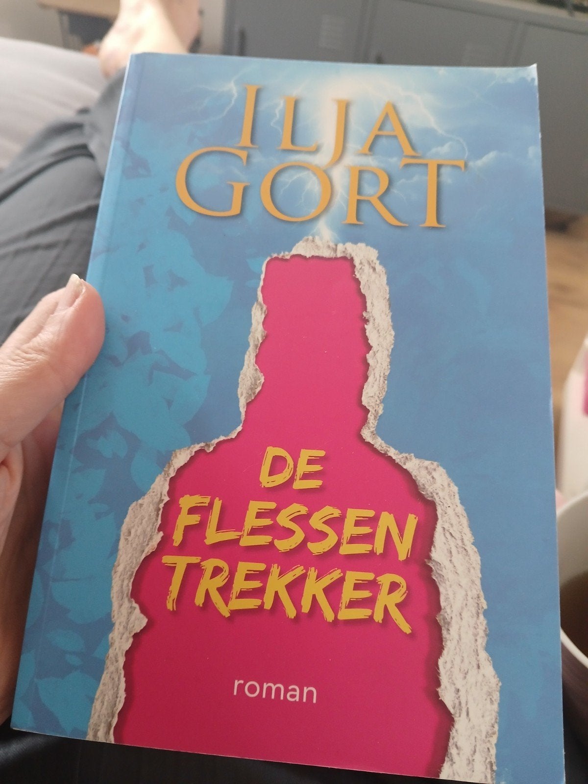De Flessentrekker - Ilja Gort (roman), Ophalen of Verzenden, Zo goed als nieuw, Ilja Gort, Nederland