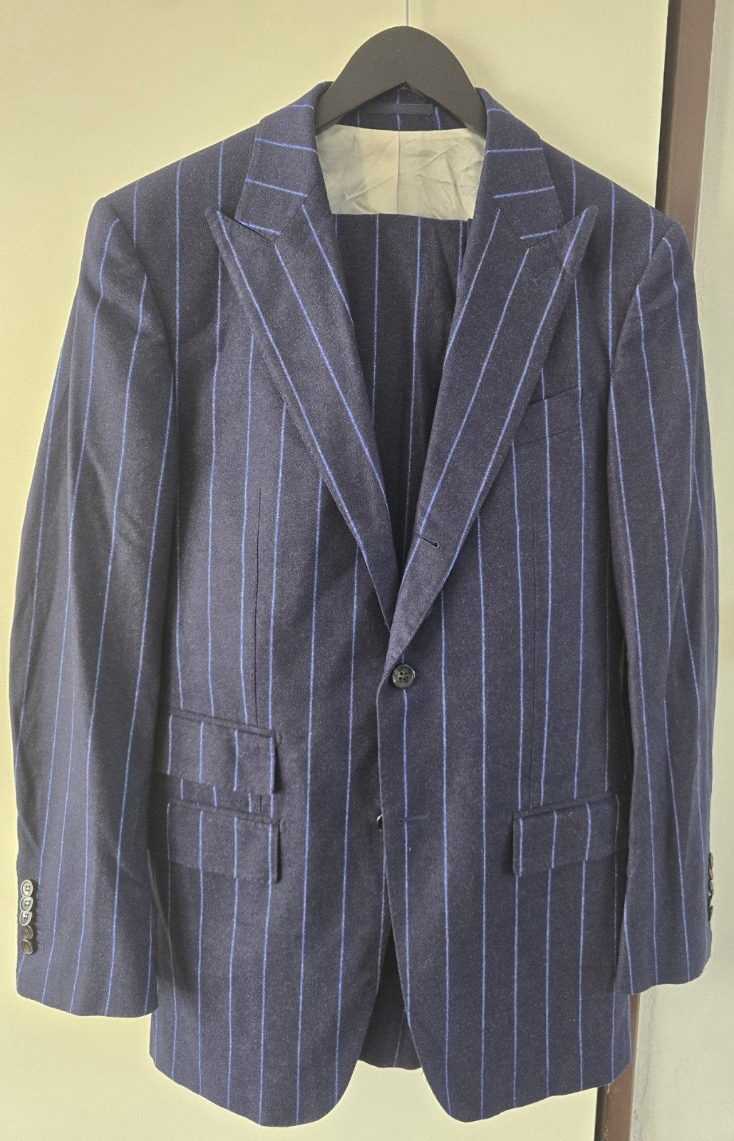 Elegante donkerblauw met mooie steepjes suitsupply pak, Ophalen of Verzenden, Zo goed als nieuw, Blauw, Suitsupply