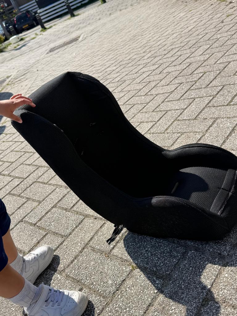 Babyschaal voor in de bakfiets - Veilig en comfortabel, Kinderen en Baby's, Autostoeltjes, Gebruikt, Overige methoden, Zijbescherming