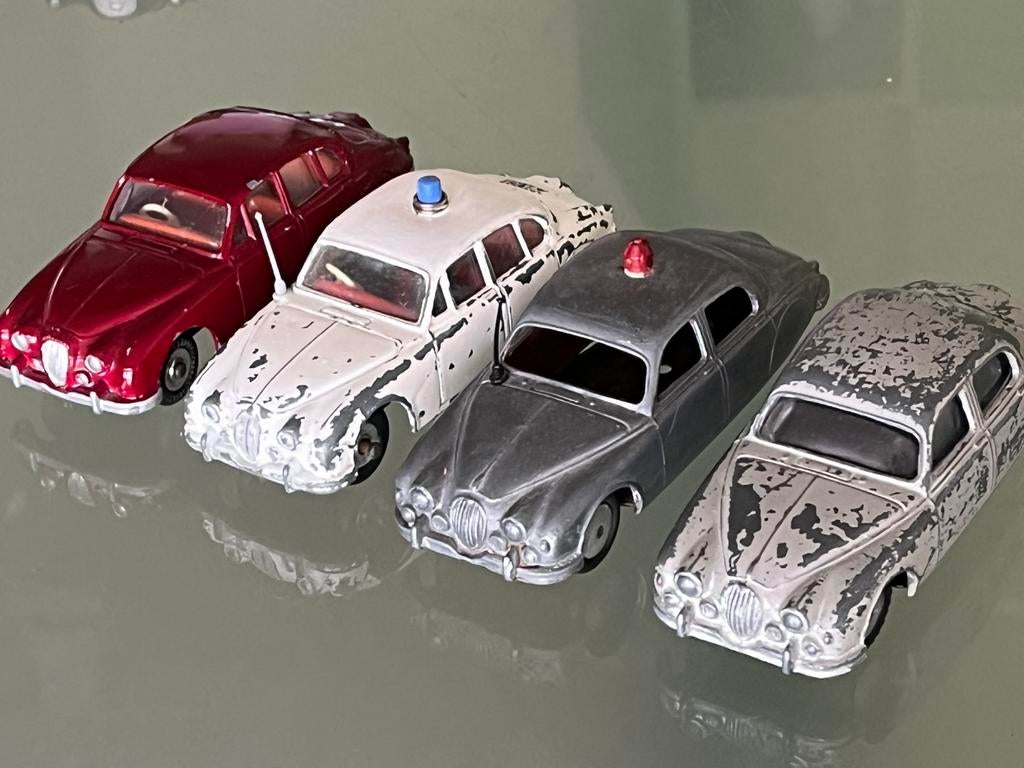JAGUAR 2.4/3.4 DAIMLER 2.5 CORGI/DINKY, Ophalen of Verzenden, Zo goed als nieuw, Auto, Corgi