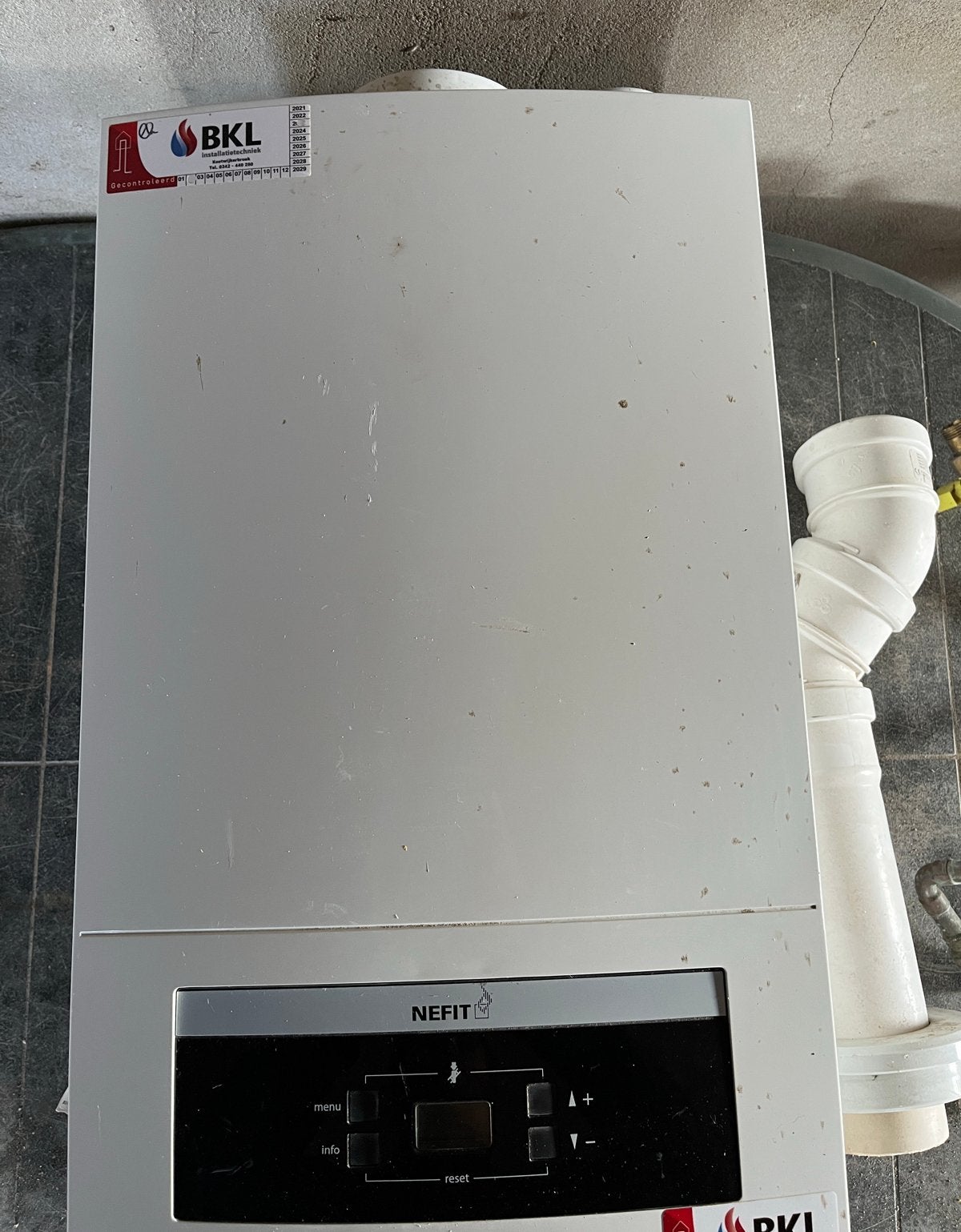 Nefit hr-toestel ProfitLine 2021 incl. toebehoren, Doe-het-zelf en Verbouw, Verwarming en Radiatoren, Ophalen, 30 tot 80 cm, Gebruikt