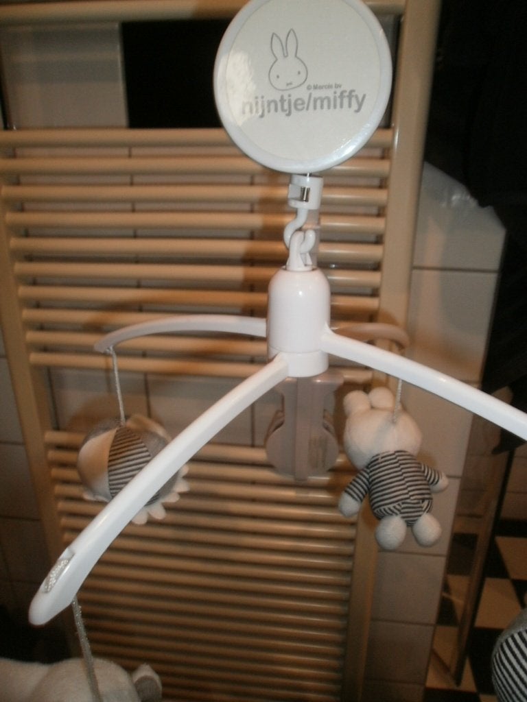 Nijntje mobiel diverse geel/wit velours met rammel 18 cm, Kinderen en Baby's, Konijn, Nijntje, Ophalen of Verzenden, Zo goed als nieuw