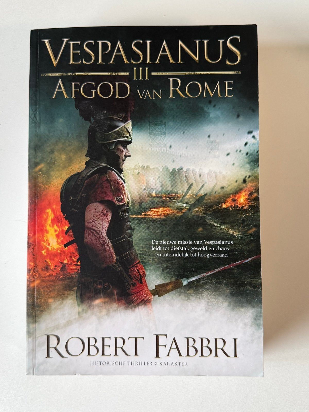 Vespasianus III: Afgod van Rome - Robert Fabbri, Ophalen of Verzenden, Zo goed als nieuw, Europa overig
