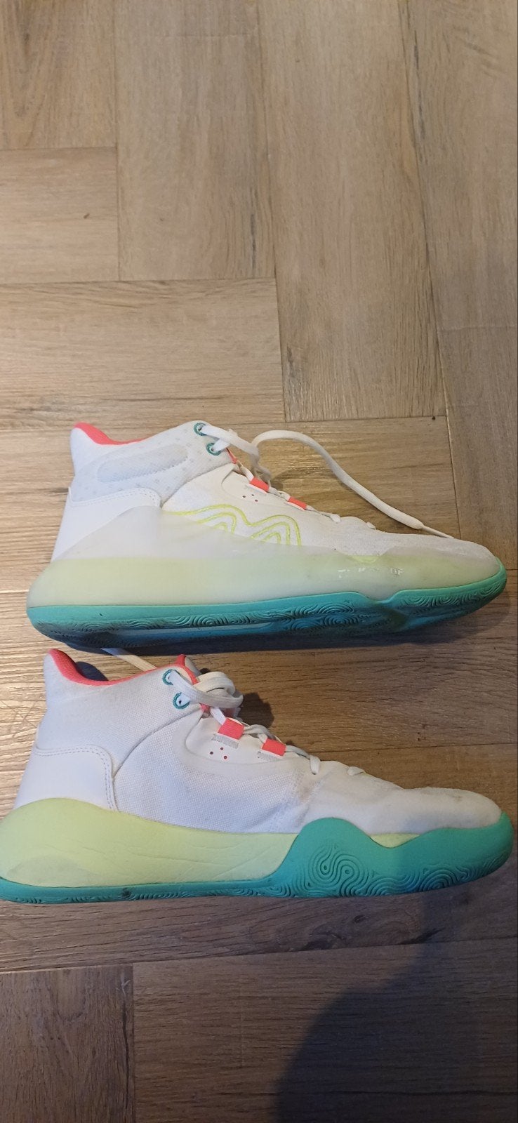 basketbalschoenen maat 43 tarmak, Ophalen of Verzenden, Zo goed als nieuw, Schoenen