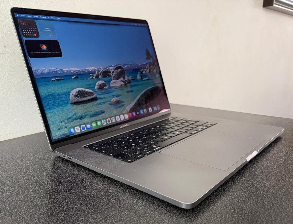 MacBook Pro 16 in nieuwstaat, 2 tot 3 Ghz, Qwerty, 512 GB, Zo goed als nieuw