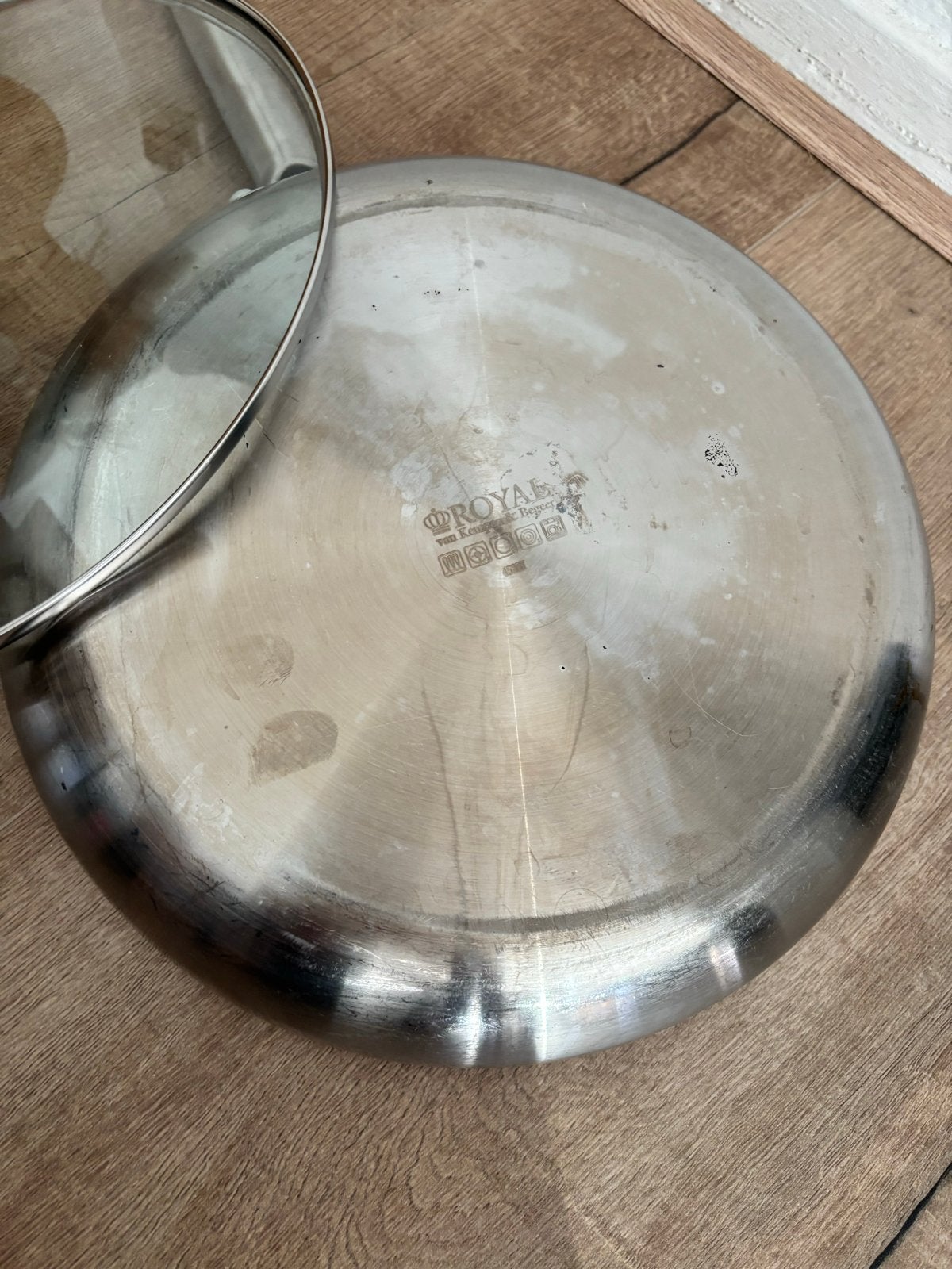 Koekenpan 28cm met deksel - Royal van Kempen en begeer, Koekenpan, Gebruikt, Antiaanbaklaag, Ophalen of Verzenden