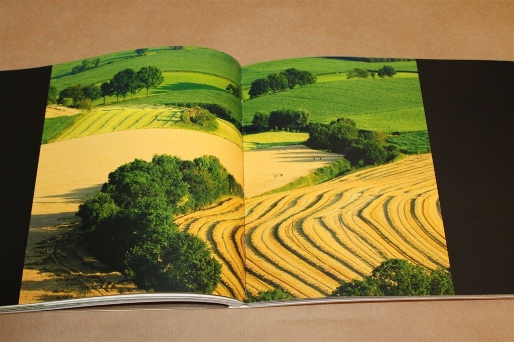 Zuid-Limburg Dichtbij — Fotoboek Heuvelland en Kastelen, Ophalen of Verzenden, Gelezen, Fotografen