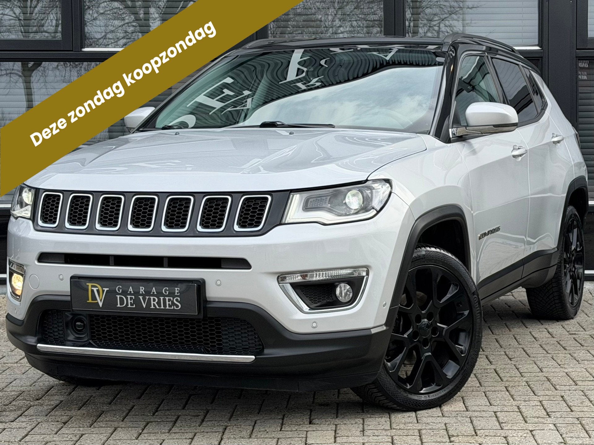 Jeep Compass 1.3T Limited DDCT Aut Full Option ACC 1750KG Tr, Auto's, Jeep, Dealer onderhouden, Zwart, 4 cilinders, 150 pk