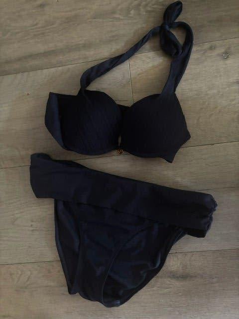 Donkerblauwe Hunkemöller bikini maat M (advr 103), Blauw, Ophalen of Verzenden, Zo goed als nieuw, Bikini