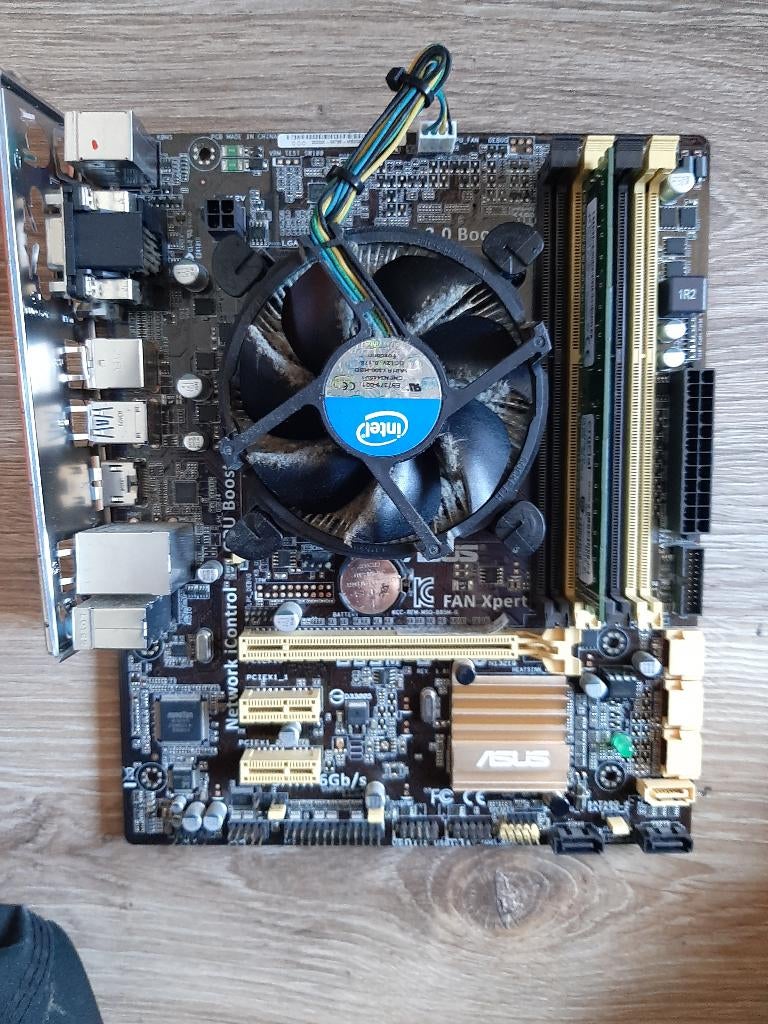 Asus intel moederbord mainboard compleet, Computers en Software, Ophalen, Gebruikt, DDR3, Micro-ATX