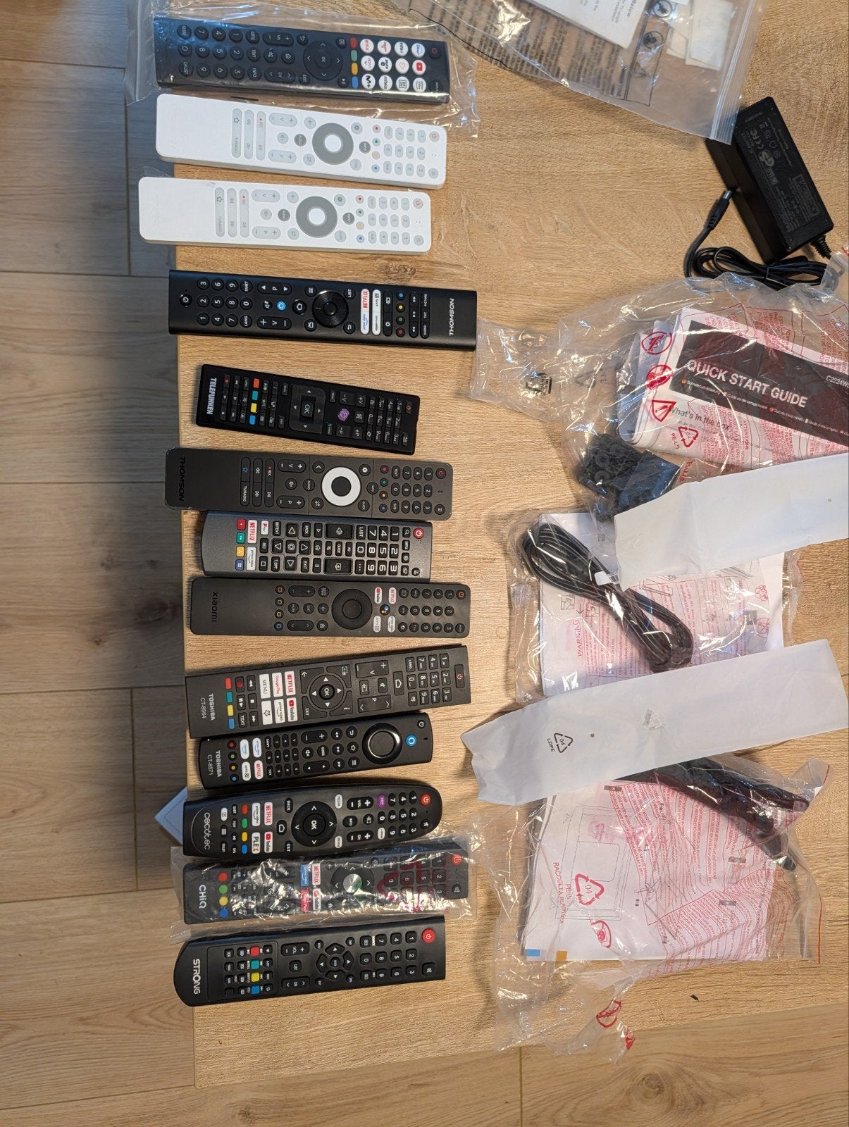 Nieuwe Originele TV Afstandsbedieningen (Toshiba, Strong, Th, Audio, Tv en Foto, Ophalen of Verzenden, Nieuw, Origineel, Mediaspeler