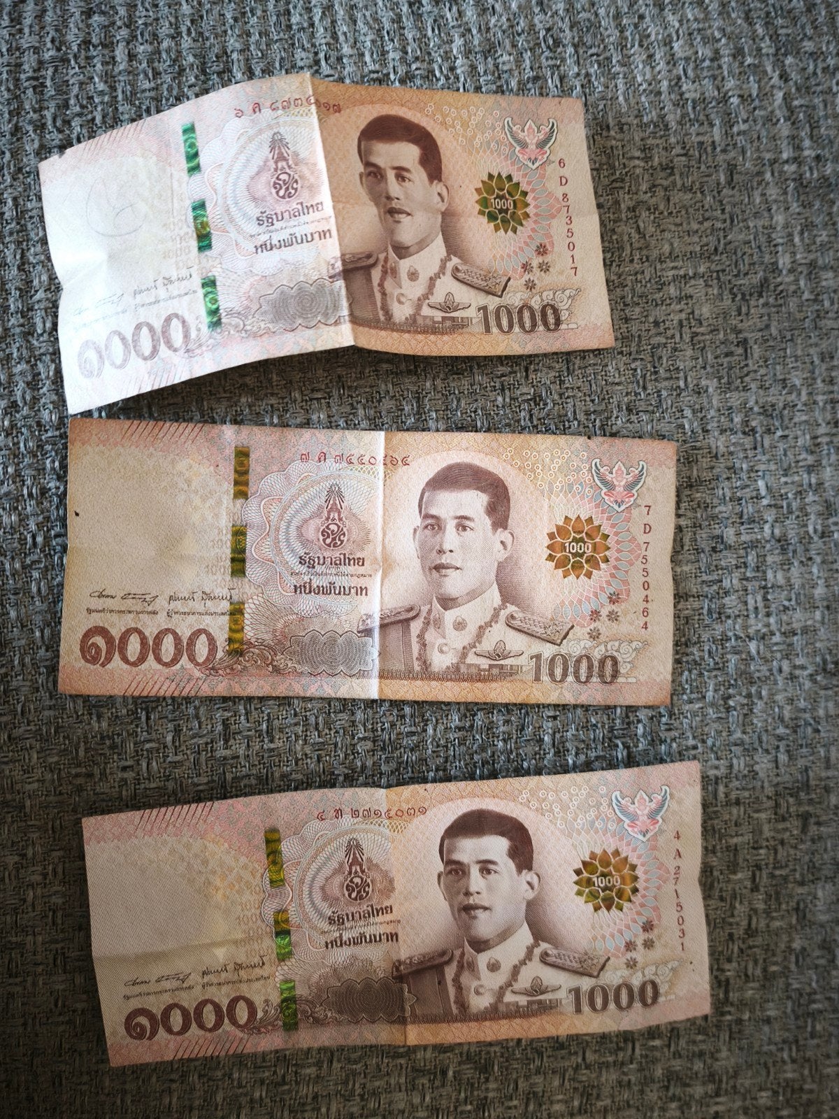 3000 Thaise Baht (3x 1000 Baht biljetten), Postzegels en Munten, Bankbiljetten | Oceanië, Ophalen of Verzenden, Setje
