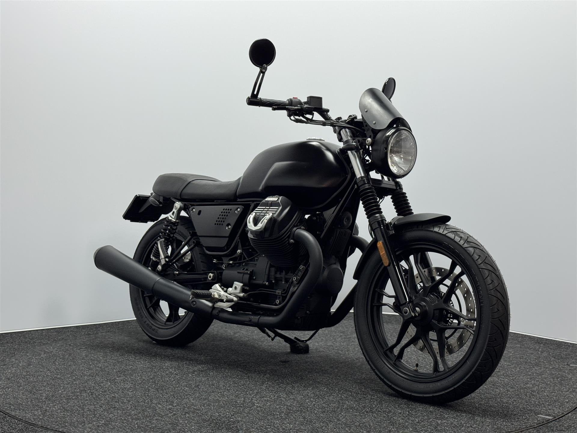 Moto Guzzi V7 STONE 35 KW, Motoren, Motoren | Moto Guzzi, 744 cc, Bedrijf, ABS, 12 t/m 35 kW