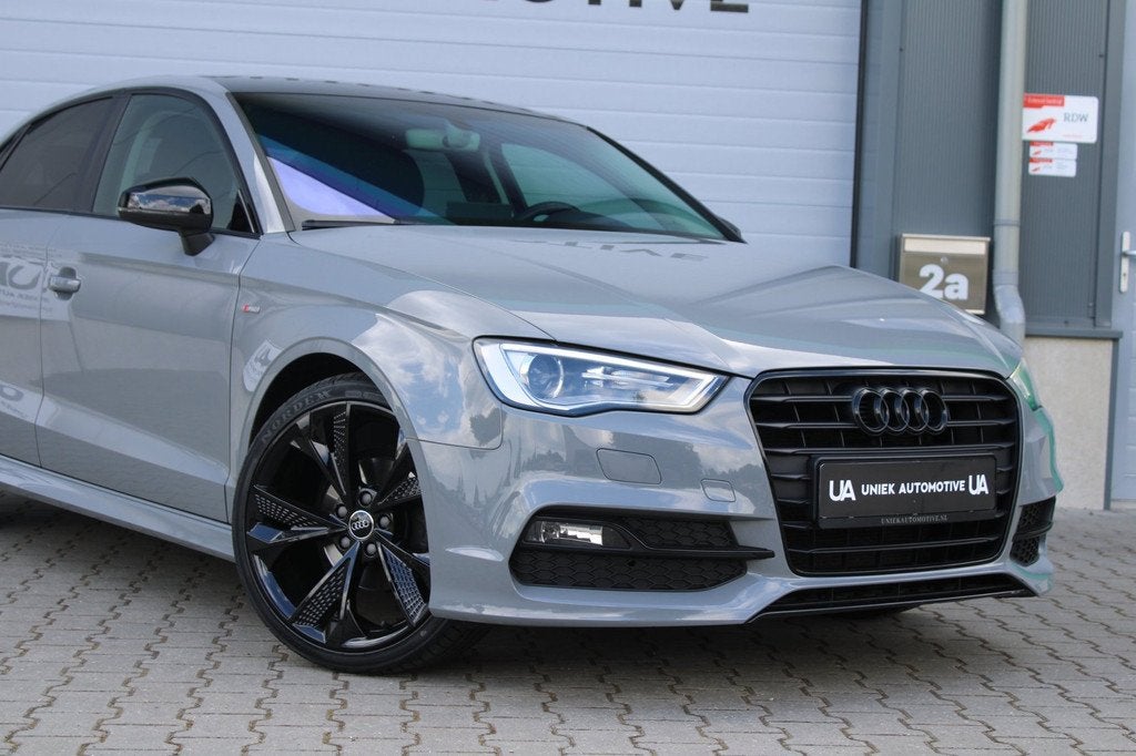 Audi A3 Limousine 1.4 TFSI Ambiente Pro Line S | S-LINE | NA, Auto's, Audi, Gebruikt, 4 cilinders, 1210 kg, 650 kg