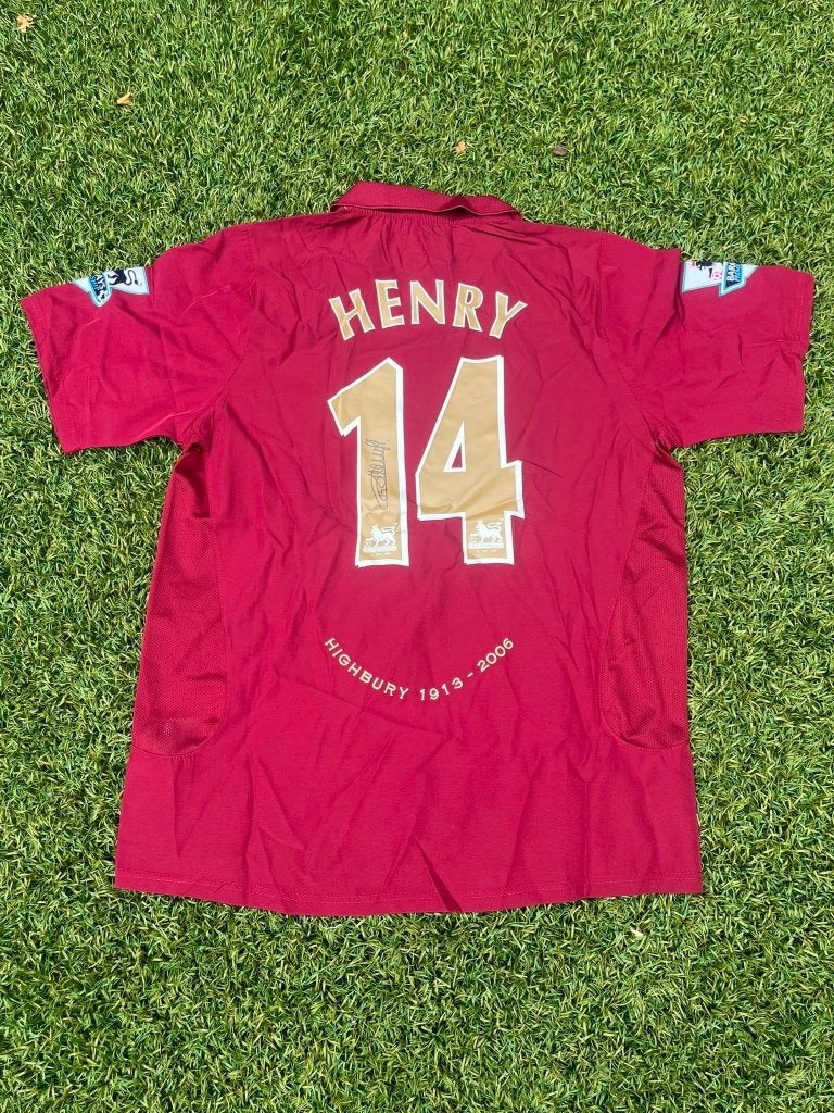 Gesigneerd Thierry Henry Arsenal shirt - Highbury 1913-2006, Verzamelen, Sportartikelen en Voetbal, Ophalen of Verzenden, Zo goed als nieuw