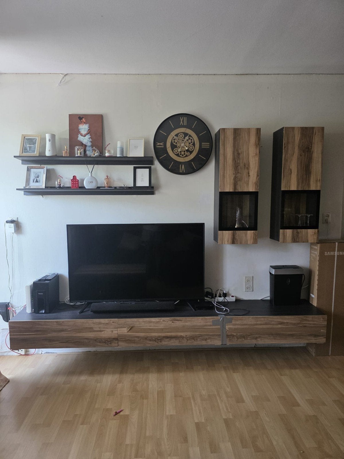 Moderne TV-meubel / Wandmeubel Set BABEL (Walnoot/Grijs), Eikenhout, Nieuw, Ophalen of Verzenden, 200 cm of meer