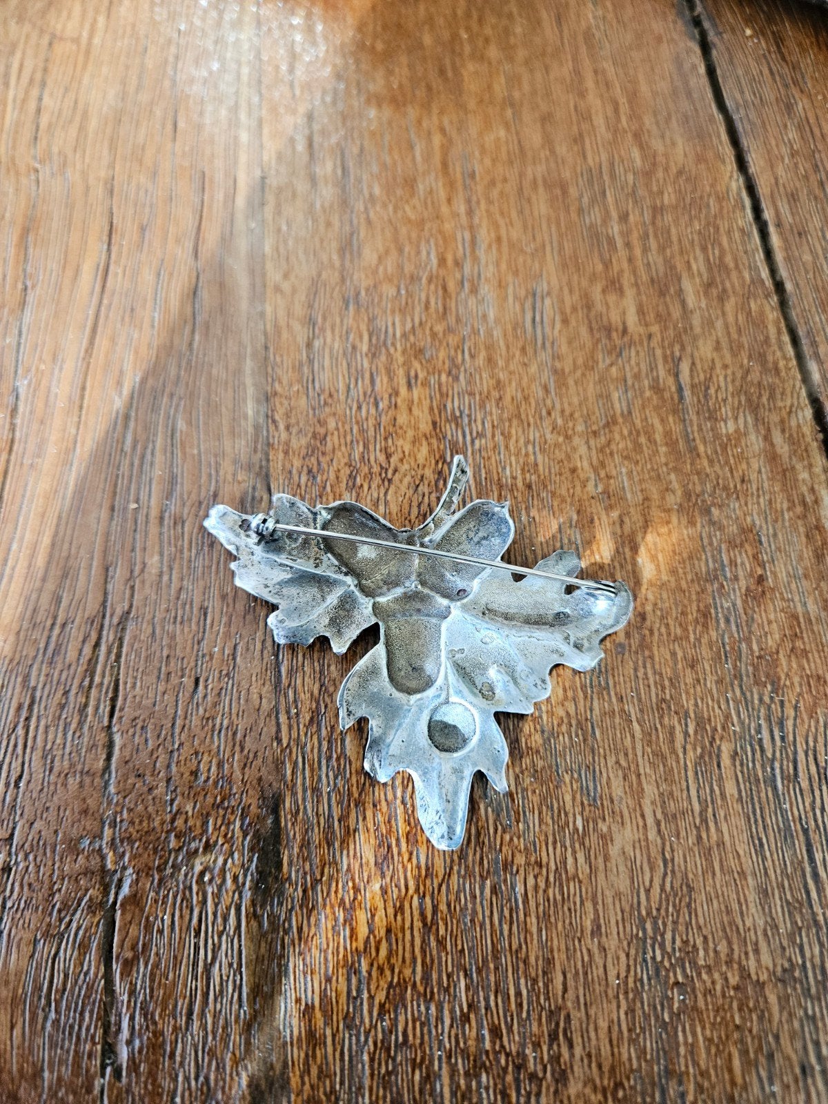 C. Teulings     Broche eikels met blaadjes zilver, Ophalen of Verzenden, Zilver