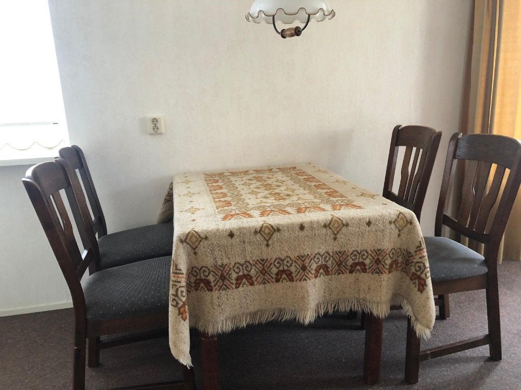 Mooi Vintage Bouclé Tafelkleed met Franjes, Gebruikt, Ophalen of Verzenden, Franjes/kwastjes, Rechthoek