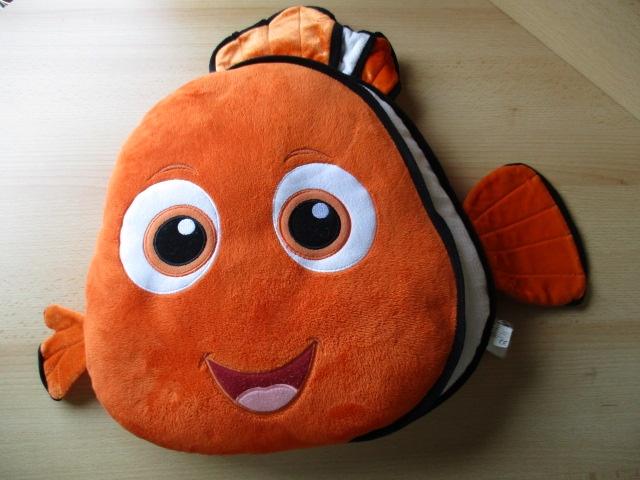 Disney Finding Nemo Nemo pluche kussen  45cm, Ophalen of Verzenden, Overige figuren, Zo goed als nieuw, Beeldje of Figuurtje