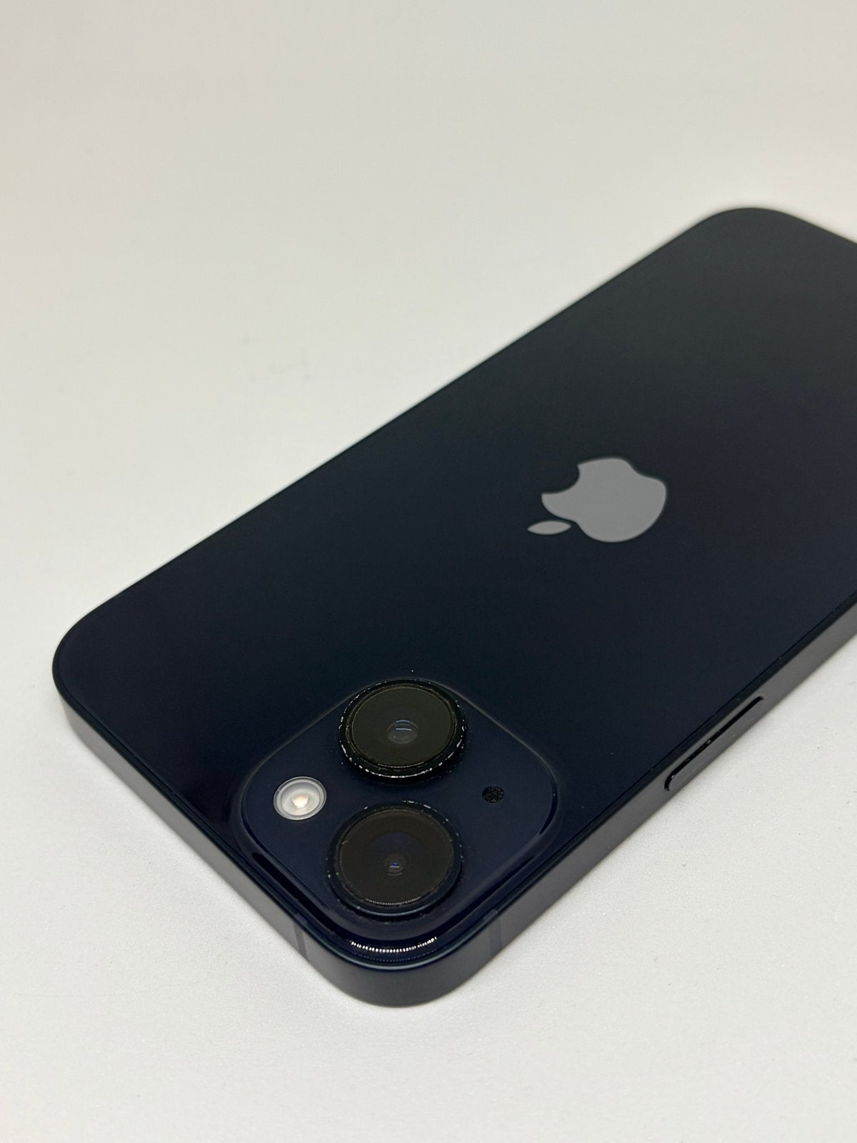 Foto 4 van iPhone 14 128GB Midnight