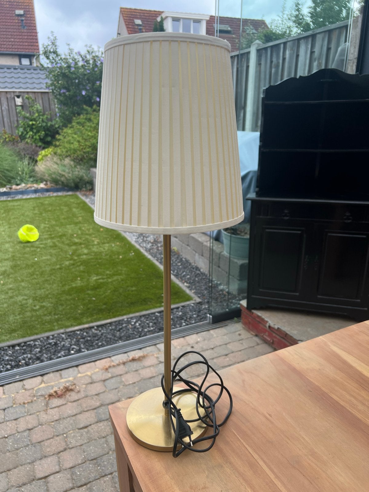 Elegante Schemerlamp met Plissé Kap, Huis en Inrichting, Lampen | Tafellampen, Ophalen, Goud, Zo goed als nieuw, Met kap