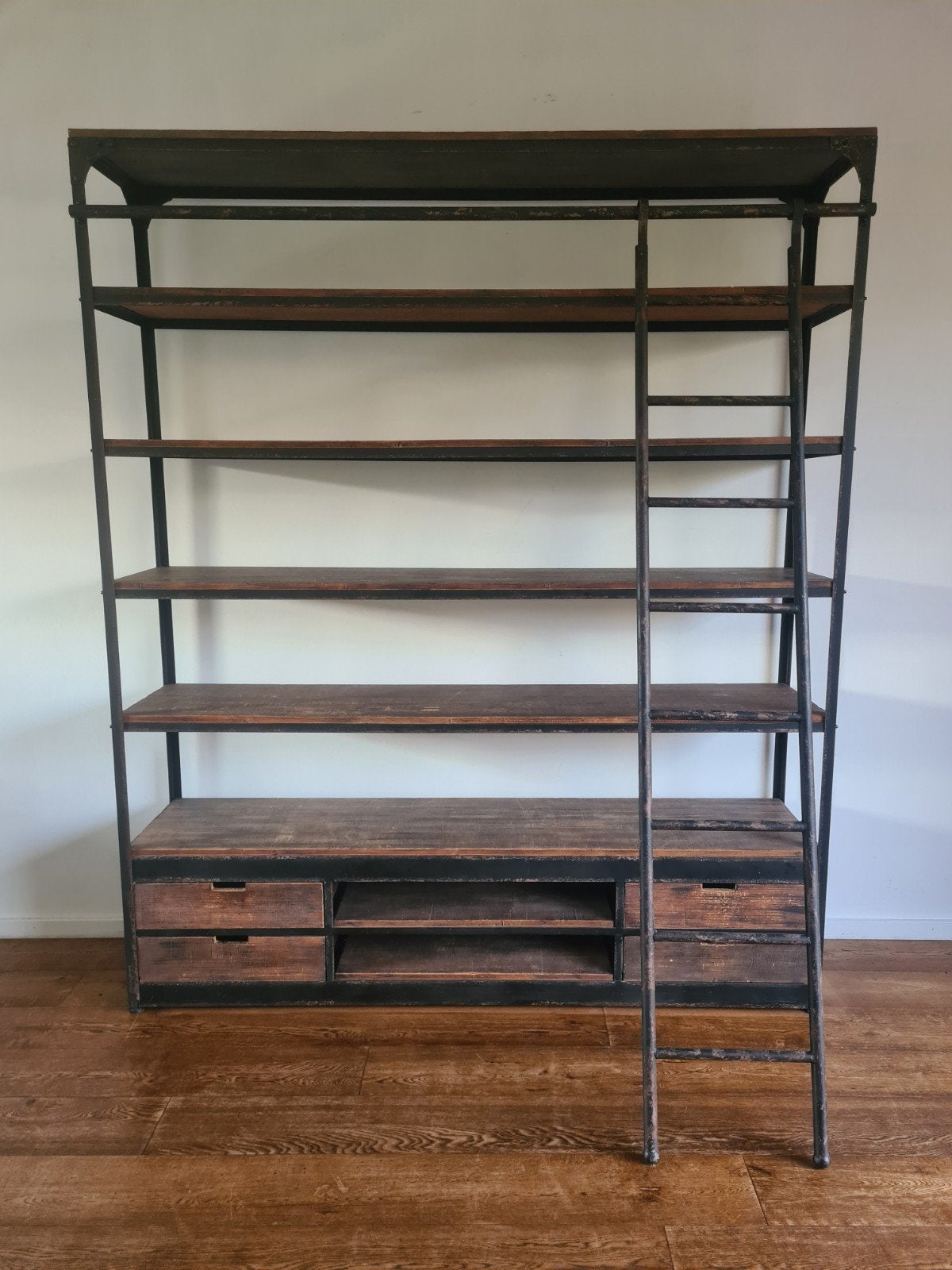 ROOTSMANN Boekenkast met Ladder 2.0 – Industrieel – 217182, Huis en Inrichting, Ophalen, Gebruikt