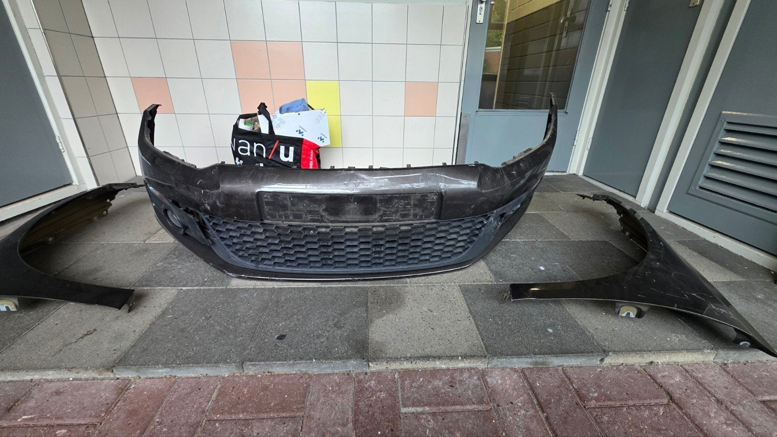 Gebruikte Bumper en Spatborden - Volkswagen Scirocco 2012, Ophalen, Gebruikt, Volkswagen, Voor