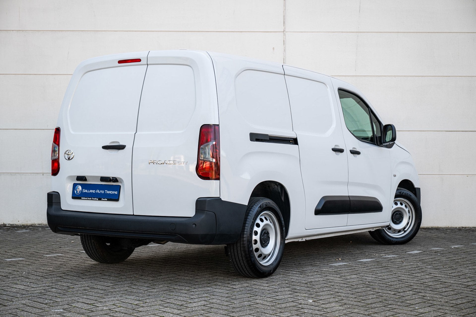Toyota Proace City 1.2 Turbo 110pk L2 Long 3-PRS |Navi|Camer, Voorwielaandrijving, Gebruikt, 1199 cc, Automatische klimaatregeling