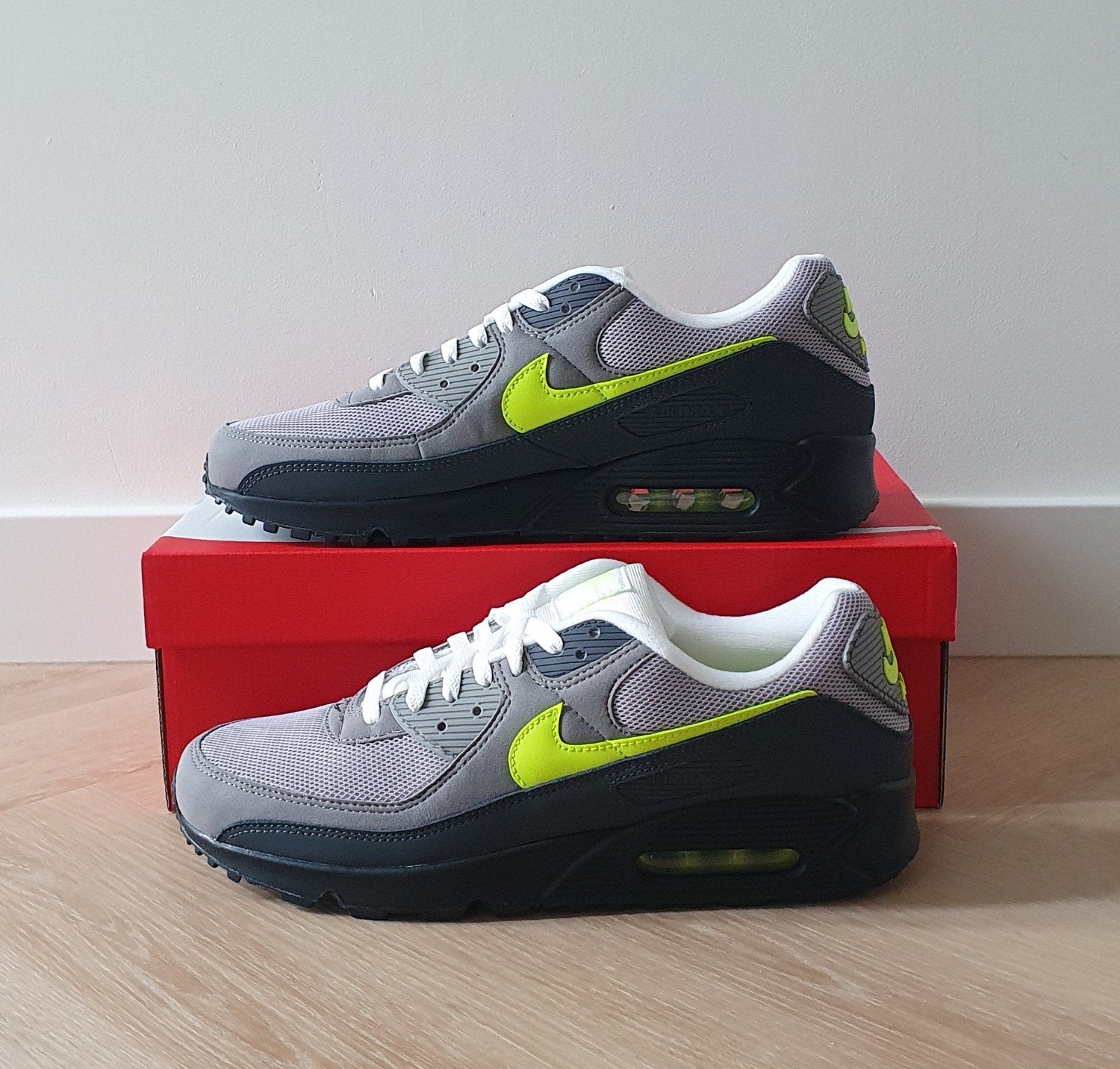Nike Air Max 90 Black Neon EU 46, Overige kleuren, Verzenden, Nike, Nieuw