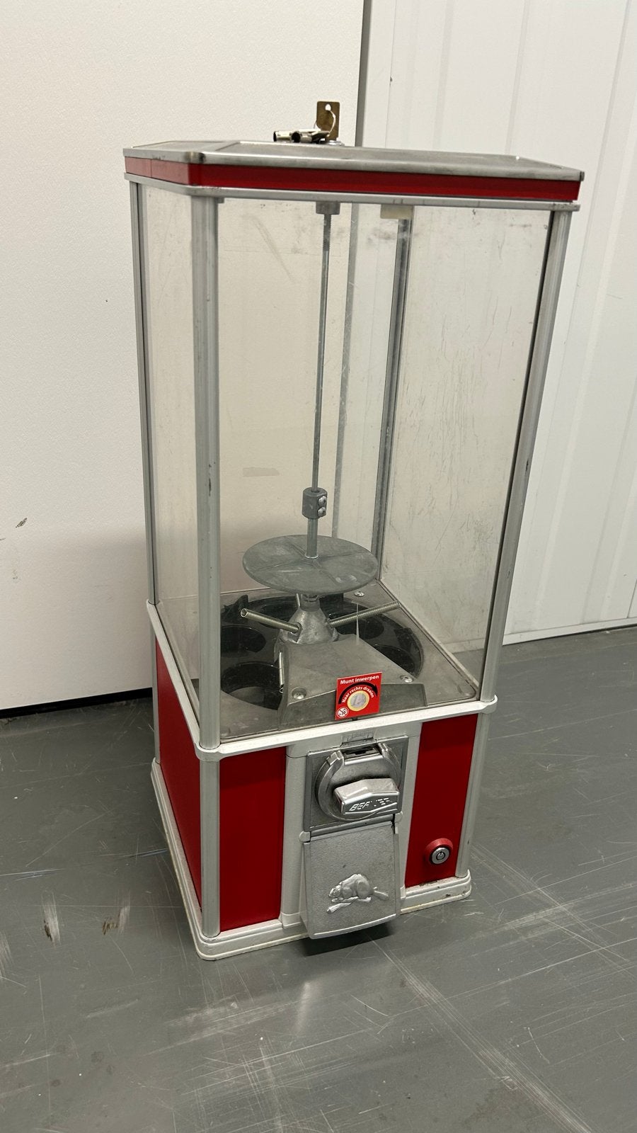 Vintage capsule Machine - Perfect voor Snoep of Speelgoed, Ophalen, Gebruikt