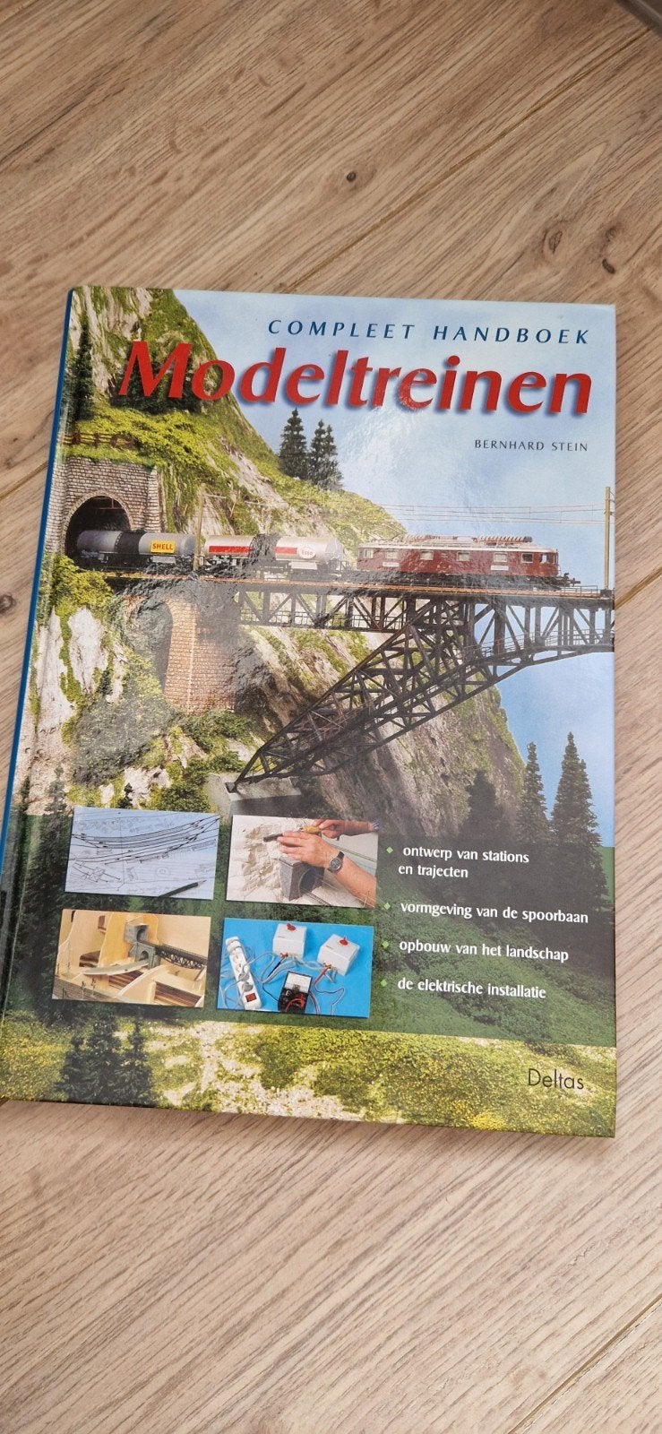 Compleet handboek modeltreinen, Ophalen of Verzenden, Zo goed als nieuw, Gelijkstroom, Lima