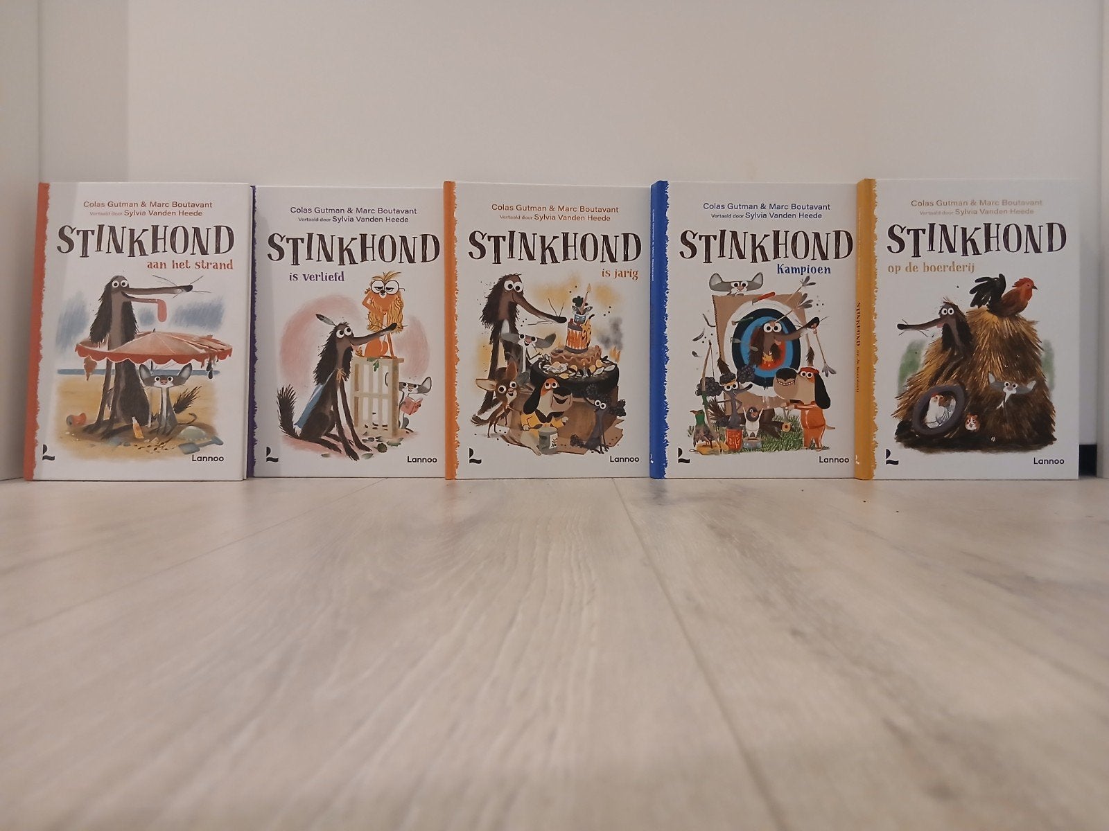 Leesboeken van stinkhond, Ophalen, Zo goed als nieuw, Overige typen