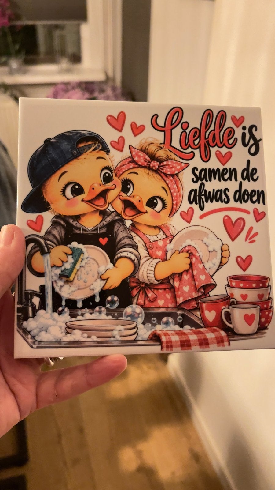 Leuke wandtegel 15x15cm - Liefde is samen de afwas doen, Fantasie, Nieuw, Ophalen of Verzenden, Knutselwerk