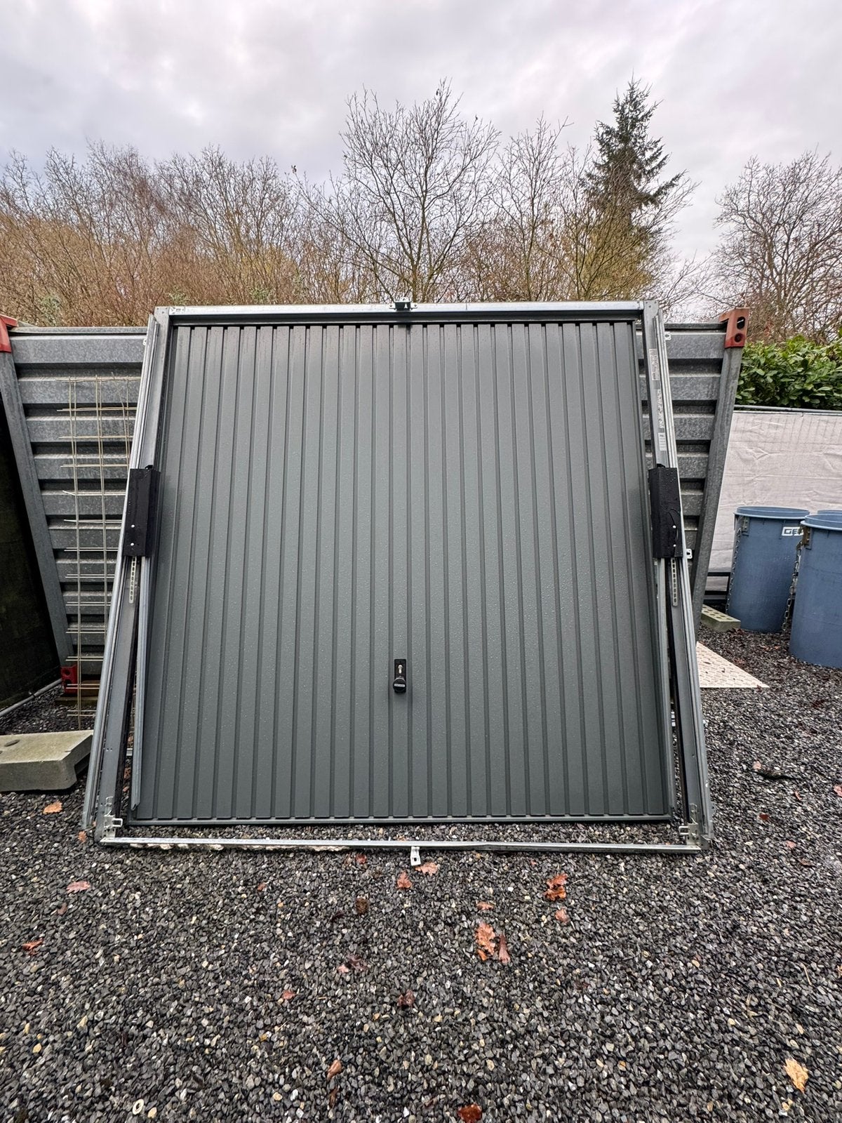 Hormann grijze garage kanteldeur 2375x2375 zie foto’s maat, Ophalen, Garagedeur, Zo goed als nieuw, 120 cm of meer